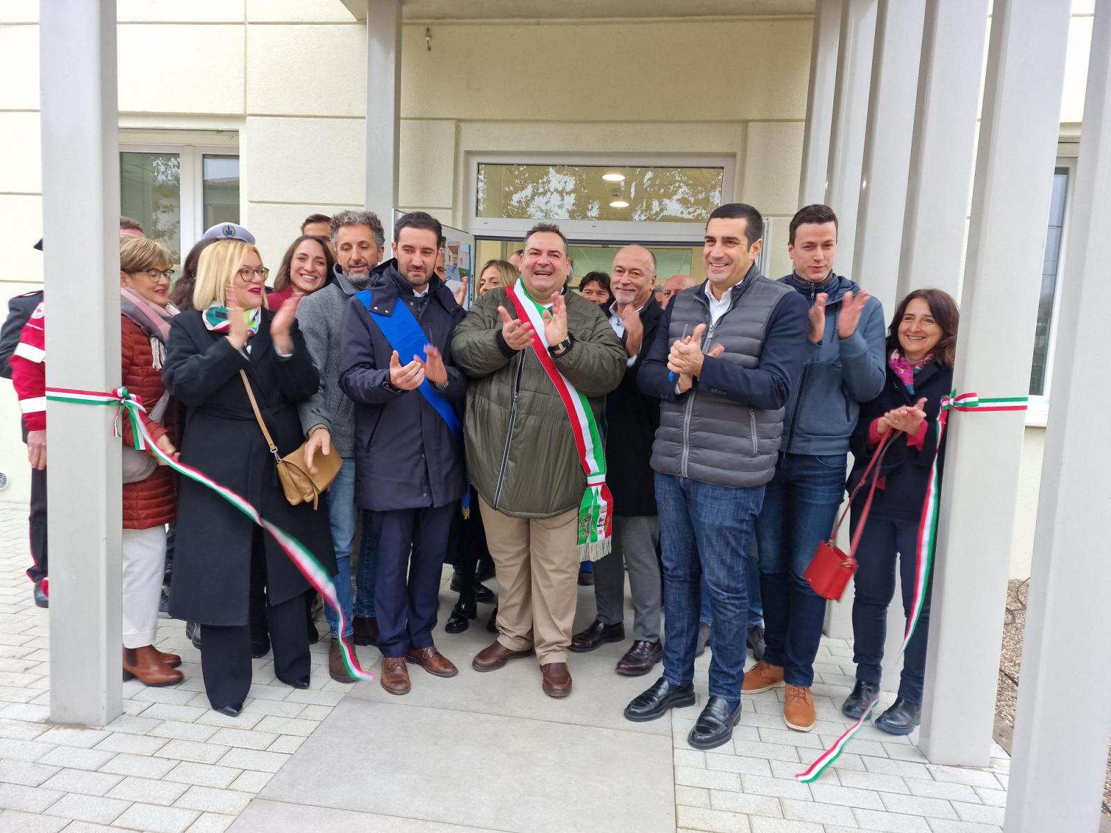 Inaugurata sabato mattina la Casa della Comunità di San Martino in Rio alla presenza del Presidente della Regione Michele de Pascale Inaugurata sabato mattina la Casa della Comunità di San Martino in Rio alla presenza del Presidente della Regione Michele de Pascale