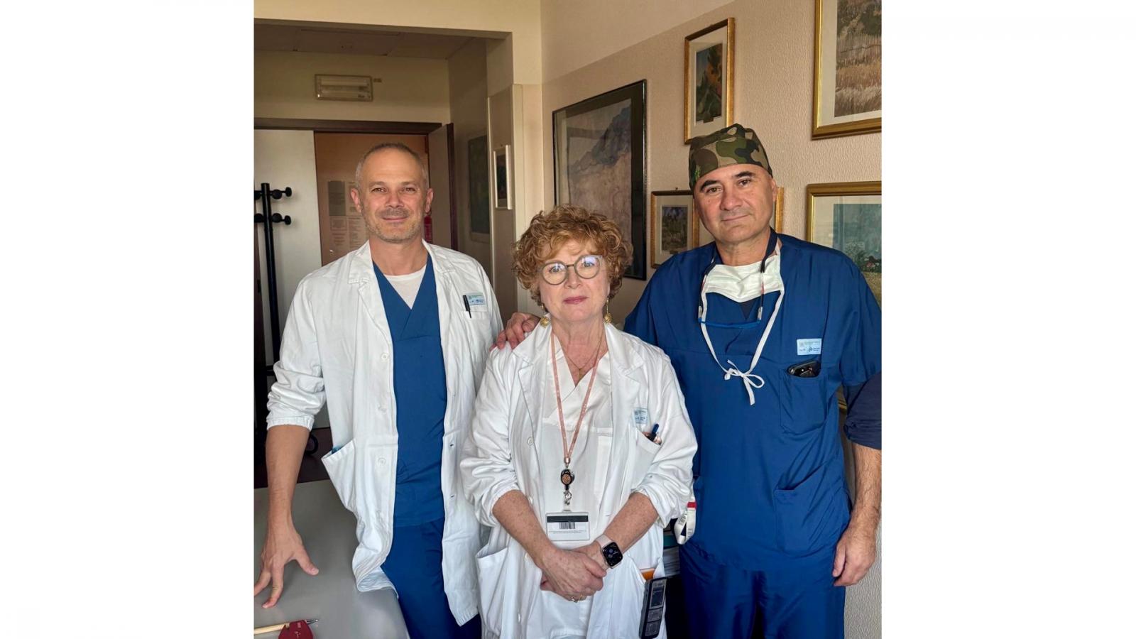 Una paziente che non riusciva più a deglutire in maniera autonoma salvata grazie al lavoro d’equipe di Medicina Gastroenterologica e Chirurgia Vascolare e all’utilizzo della Sala Ibrida del Core Una paziente che non riusciva più a deglutire in maniera autonoma salvata grazie al lavoro d’equipe di Medicina Gastroenterologica e Chirurgia Vascolare e all’utilizzo della Sala Ibrida del Core