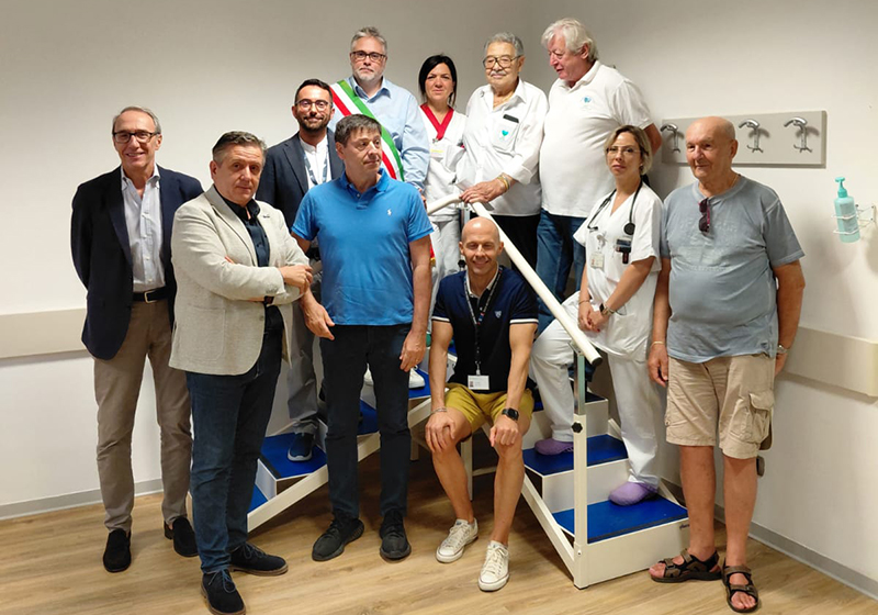 Castelnovo né Monti, inaugurate la palestra rinnovata e la scala donata alla Cardiologia dal “Cuore della Montagna”